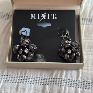 Mixit Dark Floral Earrings